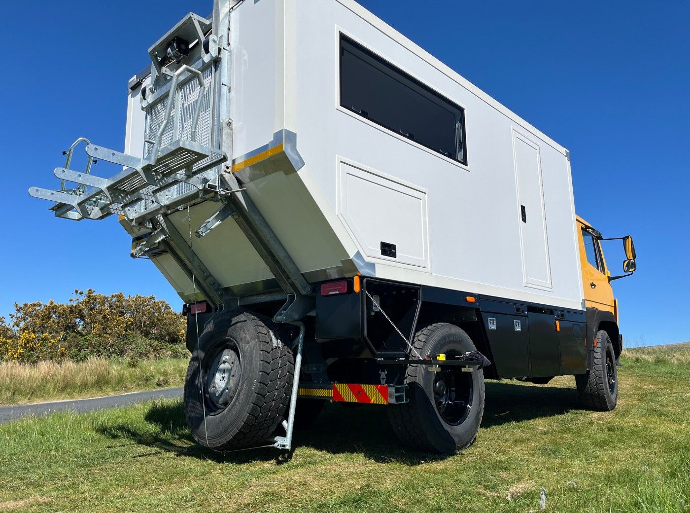 Mercedes 1124AF Expedition Vehicle