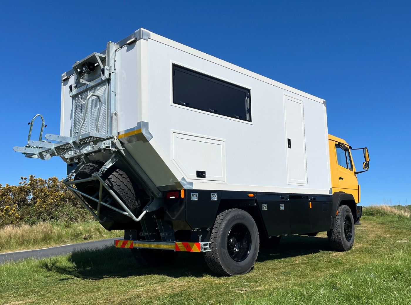 Mercedes 1124AF Expedition Vehicle