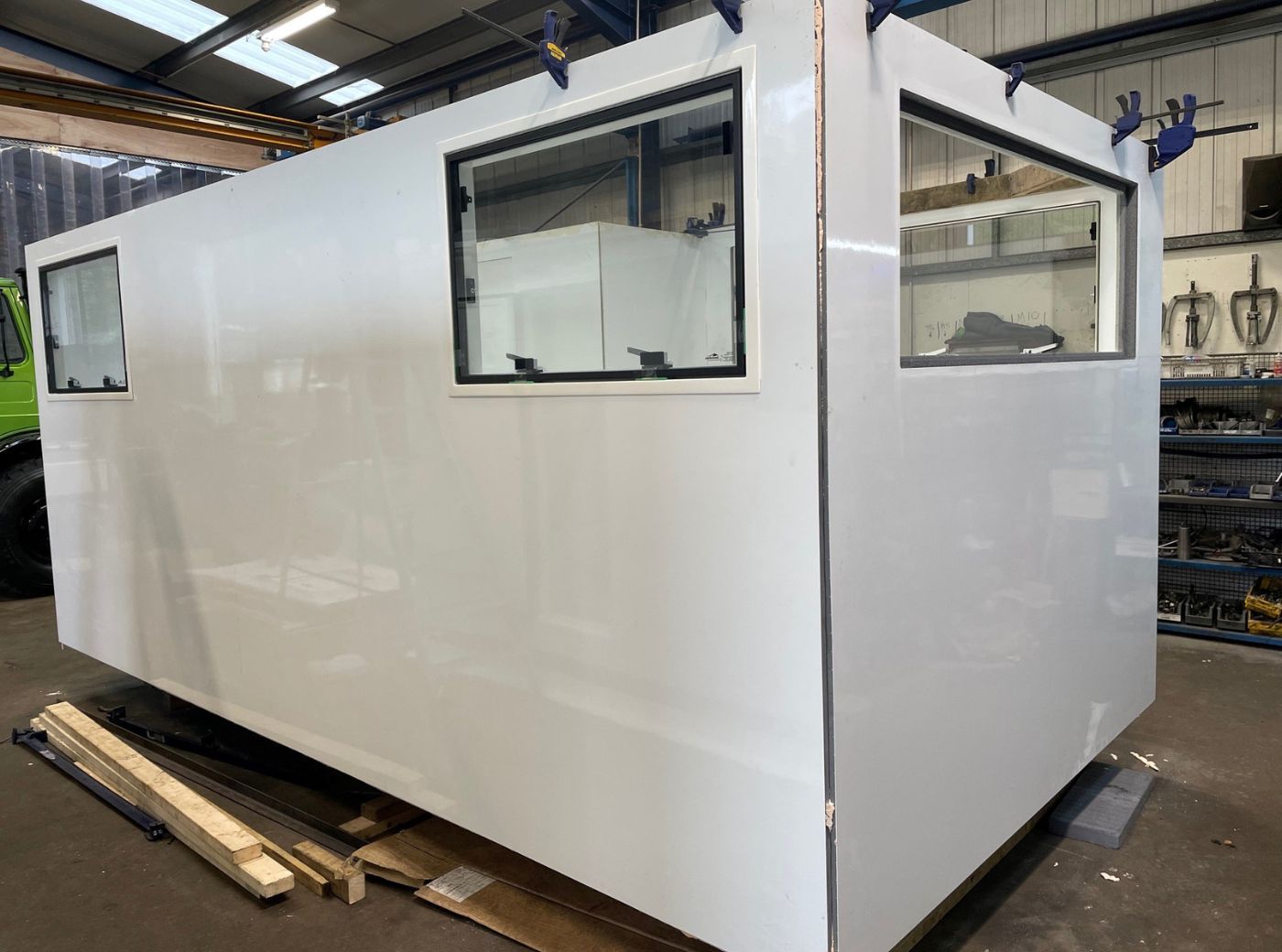 Mercedes 1124AF Expedition Truck Build