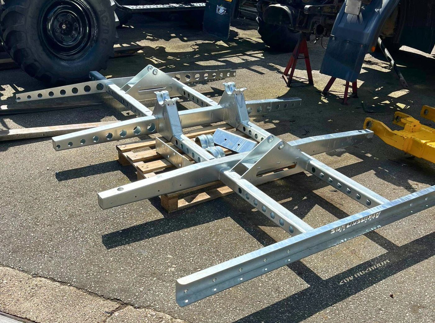 Unimog U1300L Subframe & Box