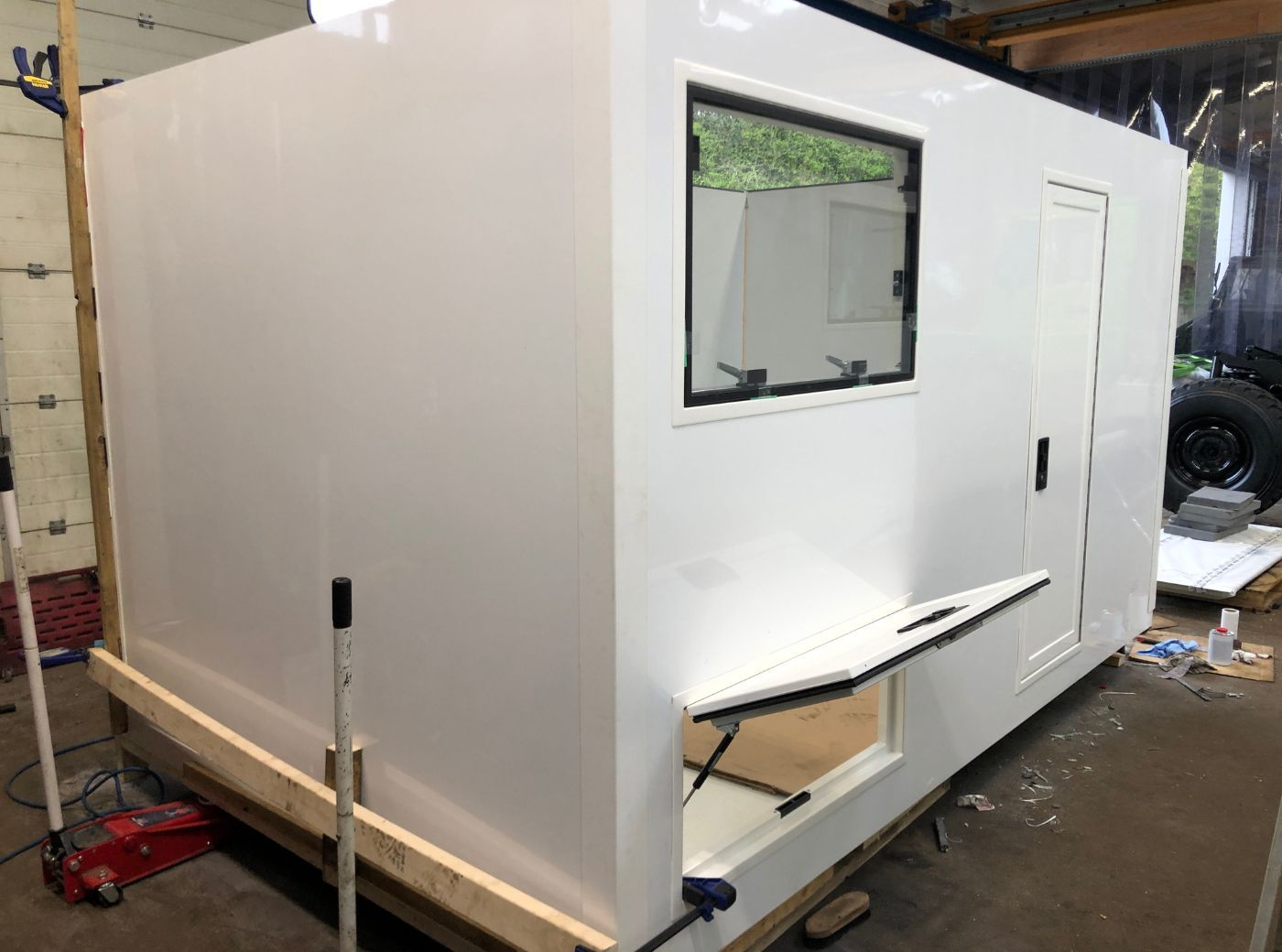 U1300L Unimog Camper Build