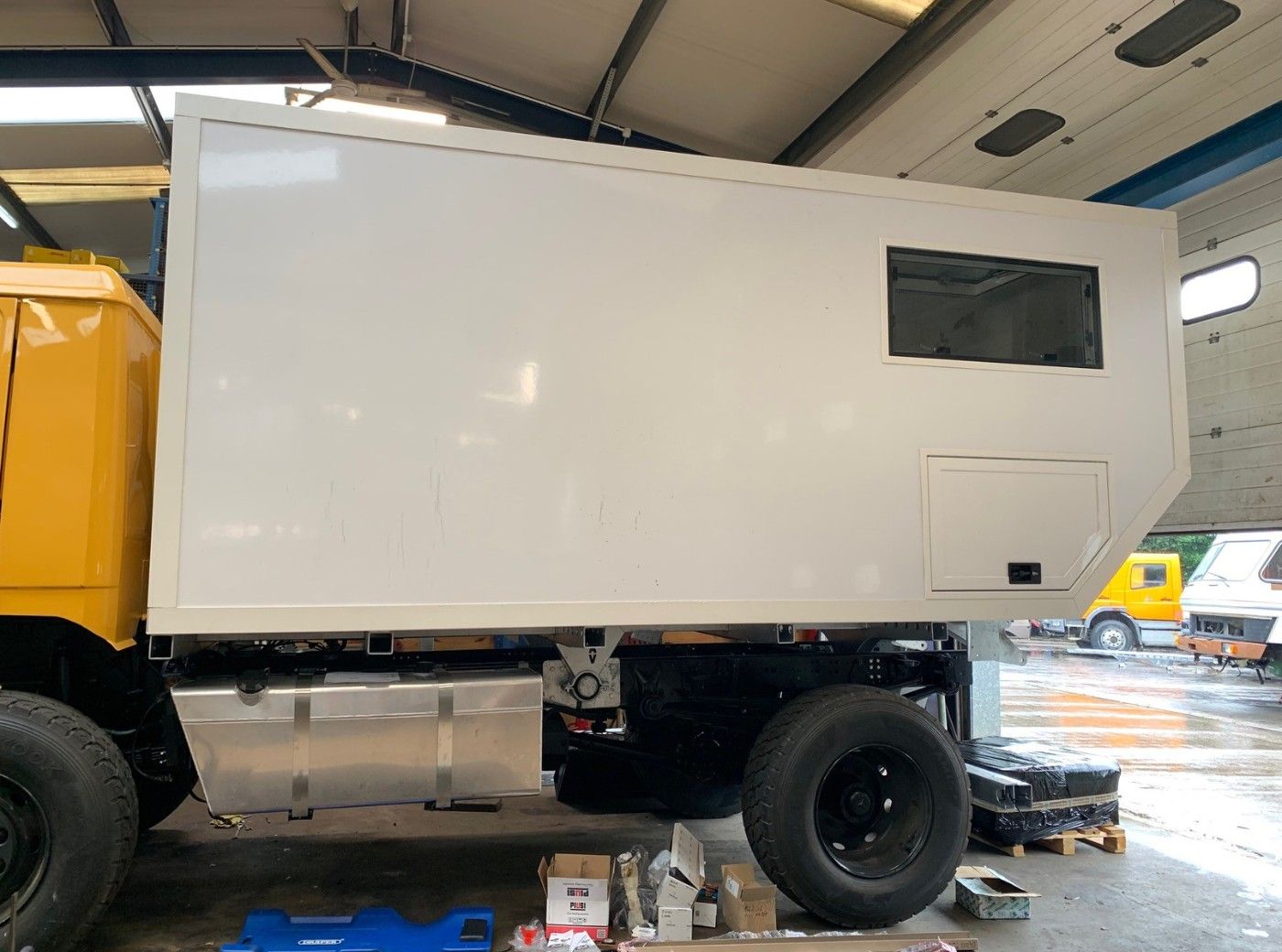 Mercedes 1124AF Expedition Vehicle