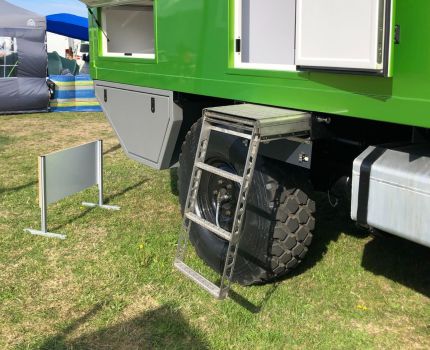 Access Steps - Slide Out