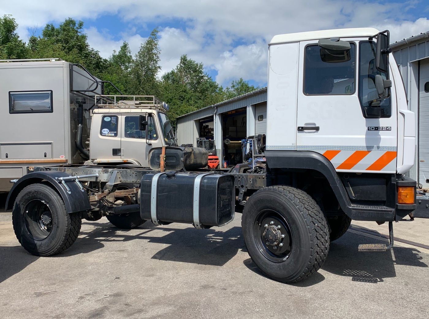 MAN 10.244 Expedition Build