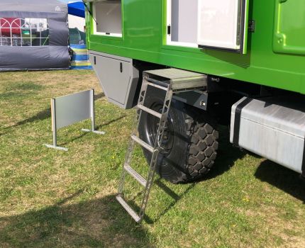 Access Steps - Slide Out