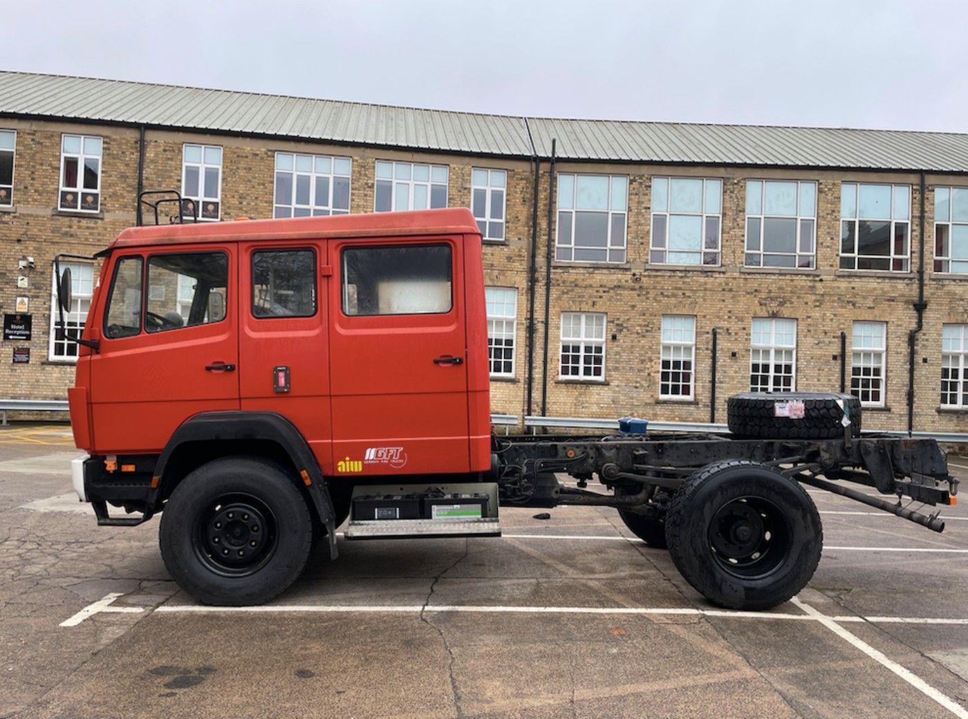 Mercedes 1124AF Expedition Vehicle