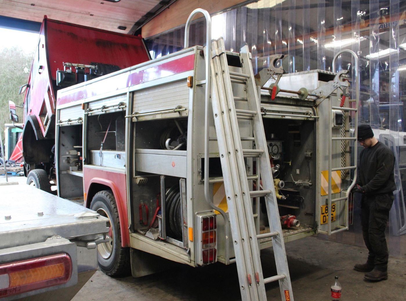 Mercedes 1124AF Expedition Truck