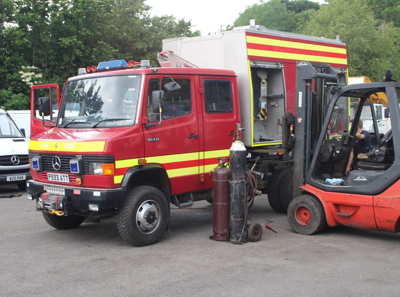 Mercedes 814D Expedition Truck
