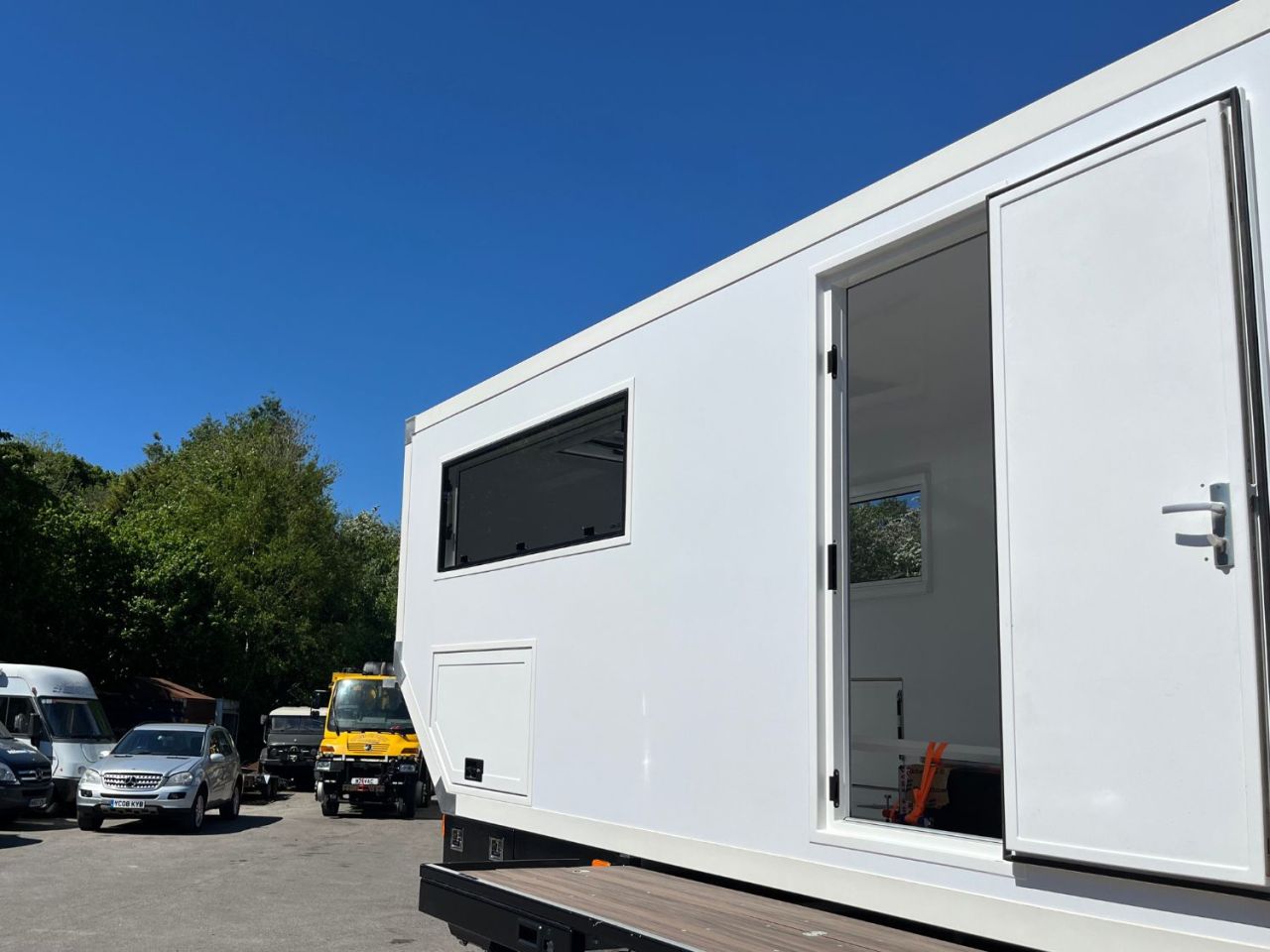 Windows, Doors & Hatches